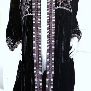 NWOT JOHNNY WAS BLACK VELVET SILK BLEND FLORAL DETAIL COAT SIZE: XL